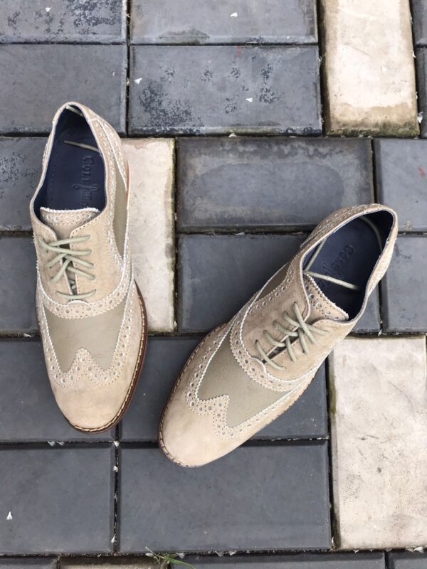 COLE HAAN BEIGE BROGUE SHOES