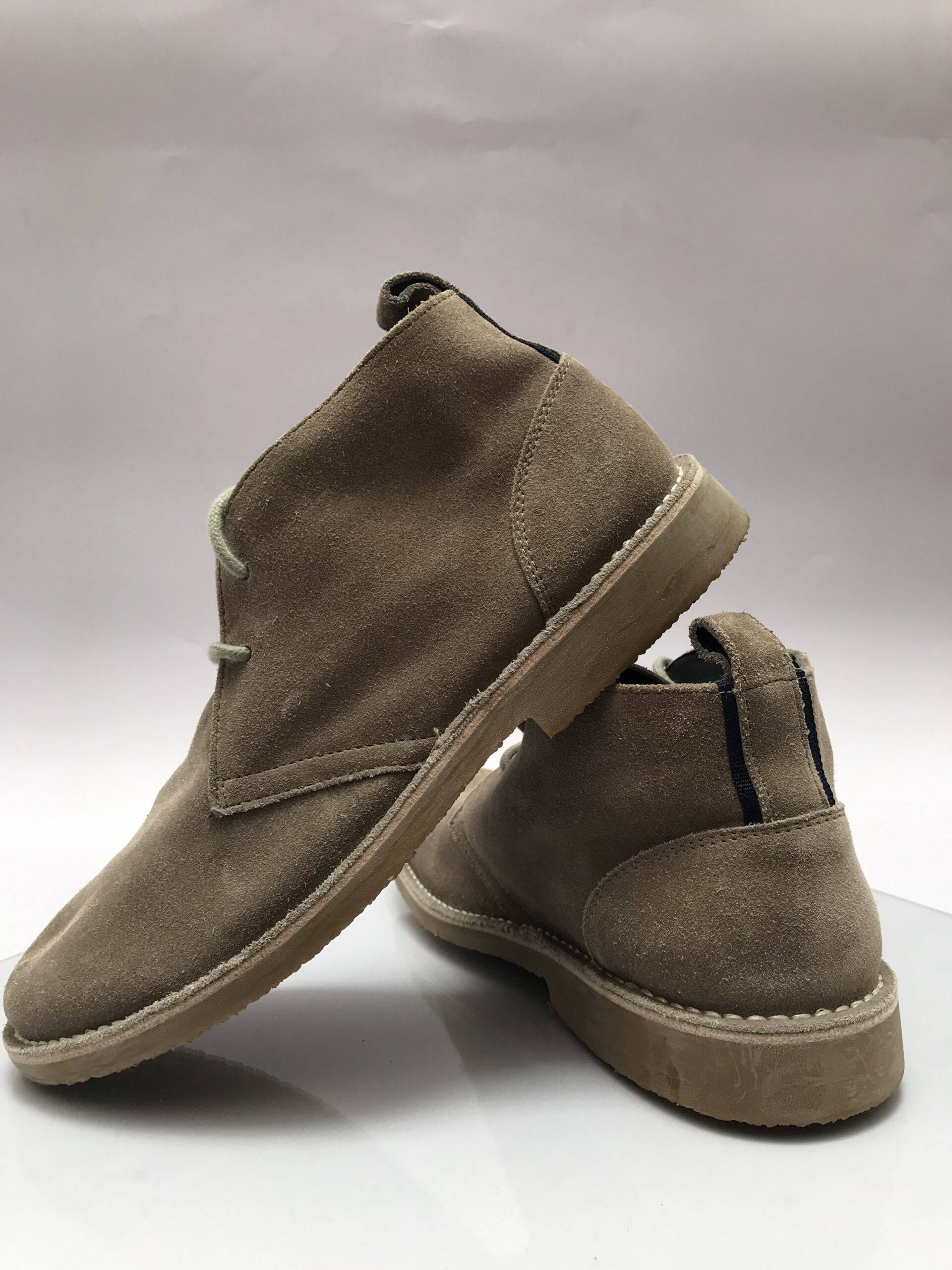 Joules Classic Light Tan Suede Desert/Chukka Boots - Image 4